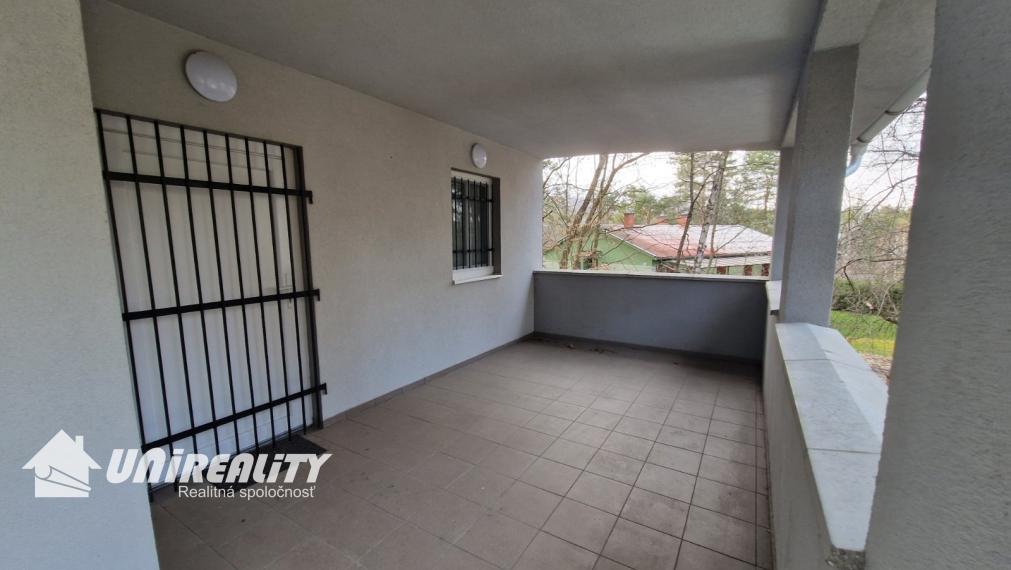 DUCHONKA – PEKNÁ veľká CHATA / TERASA / garáž / 6 – izieb