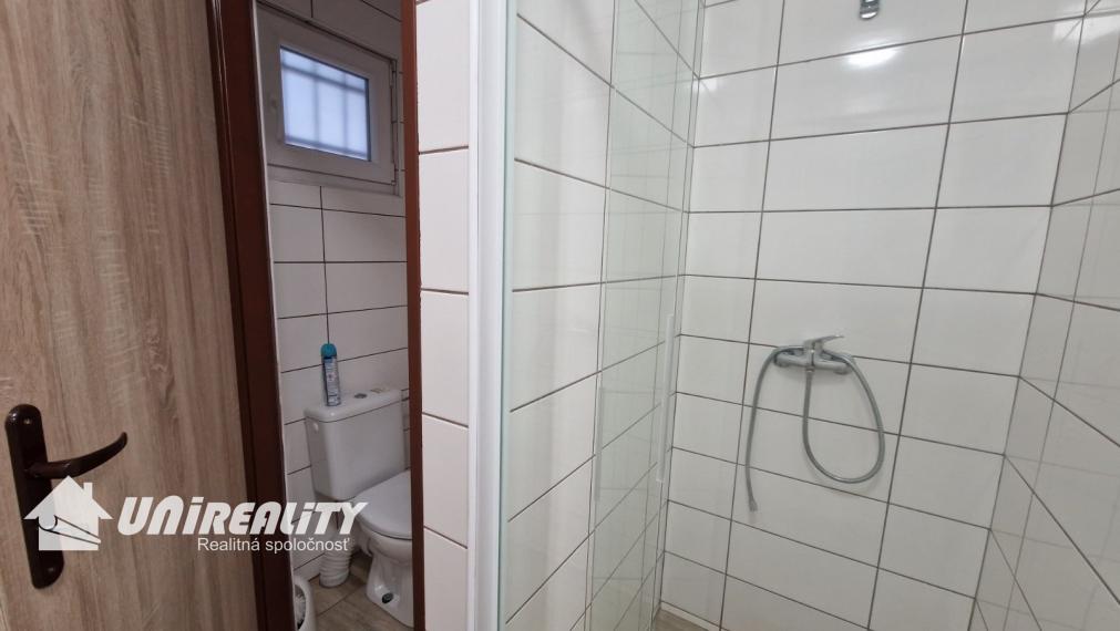 DUCHONKA – PEKNÁ veľká CHATA / TERASA / garáž / 6 – izieb