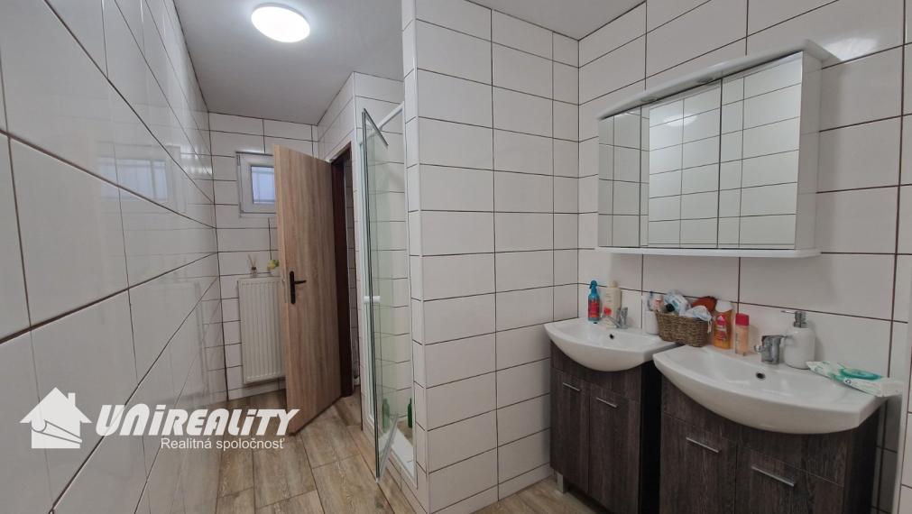 DUCHONKA – PEKNÁ veľká CHATA / TERASA / garáž / 6 – izieb