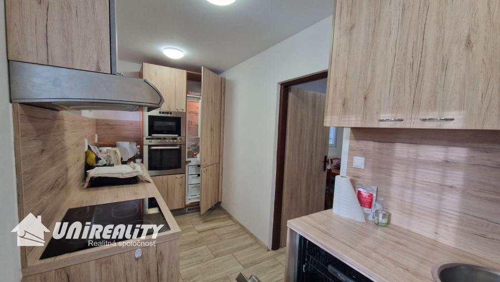 DUCHONKA – PEKNÁ veľká CHATA / TERASA / garáž / 6 – izieb