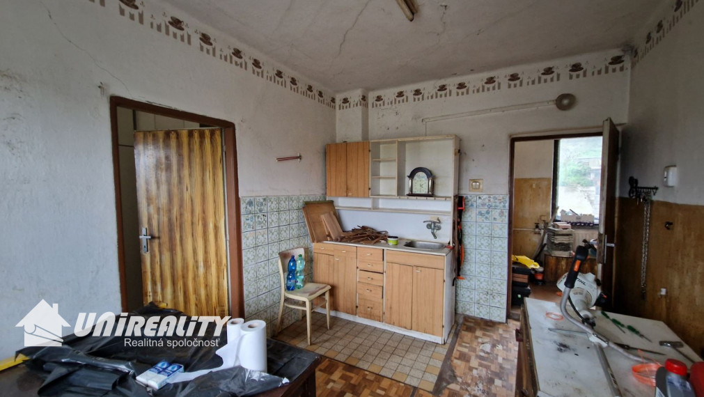 DVOREC – 2 – izb.dom/ poz 2.136 m2– vhodný na výstavbu 2 RD