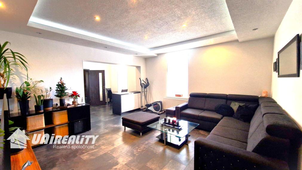 TOPOĽČANY – 2 – DOMY za cenu 1 / širšie centrum mesta /