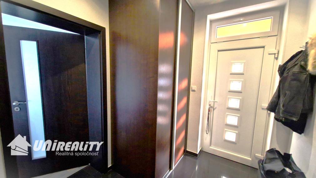 TOPOĽČANY – 2 – DOMY za cenu 1 / širšie centrum mesta /