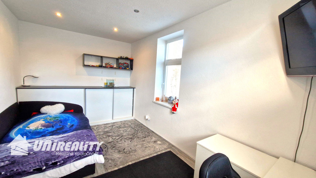 TOPOĽČANY – 2 – DOMY za cenu 1 / širšie centrum mesta /