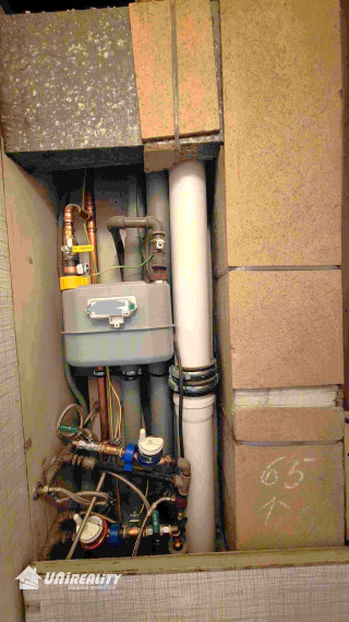 PREDANÉ - BÁNOVCE n. BEBR. – 2 a pol izb. byt / sídl. STRED / ul. Strážovská / 55 m2 / balkón /  IHNEĎ VOĽNÝ