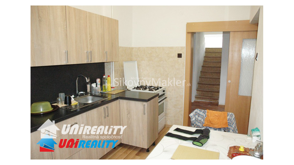 REZERVOVANÉ!!! VEĽKÁ ČAUSA - čiastočne zrekonštruovaný rodinný dom / 918 m2 / IBA U NÁS !!!