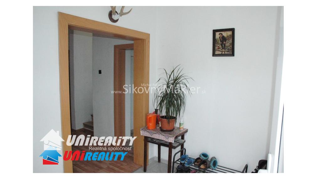 REZERVOVANÉ!!! VEĽKÁ ČAUSA - čiastočne zrekonštruovaný rodinný dom / 918 m2 / IBA U NÁS !!!