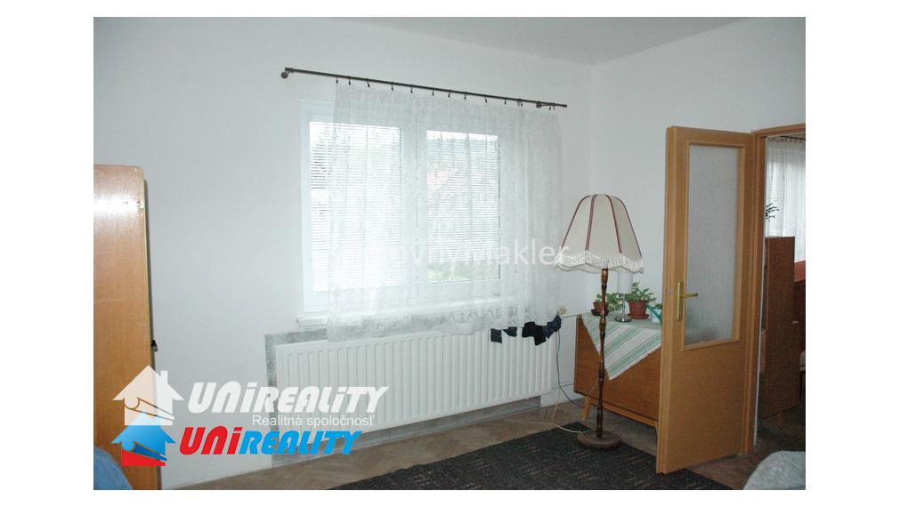 REZERVOVANÉ!!! VEĽKÁ ČAUSA - čiastočne zrekonštruovaný rodinný dom / 918 m2 / IBA U NÁS !!!