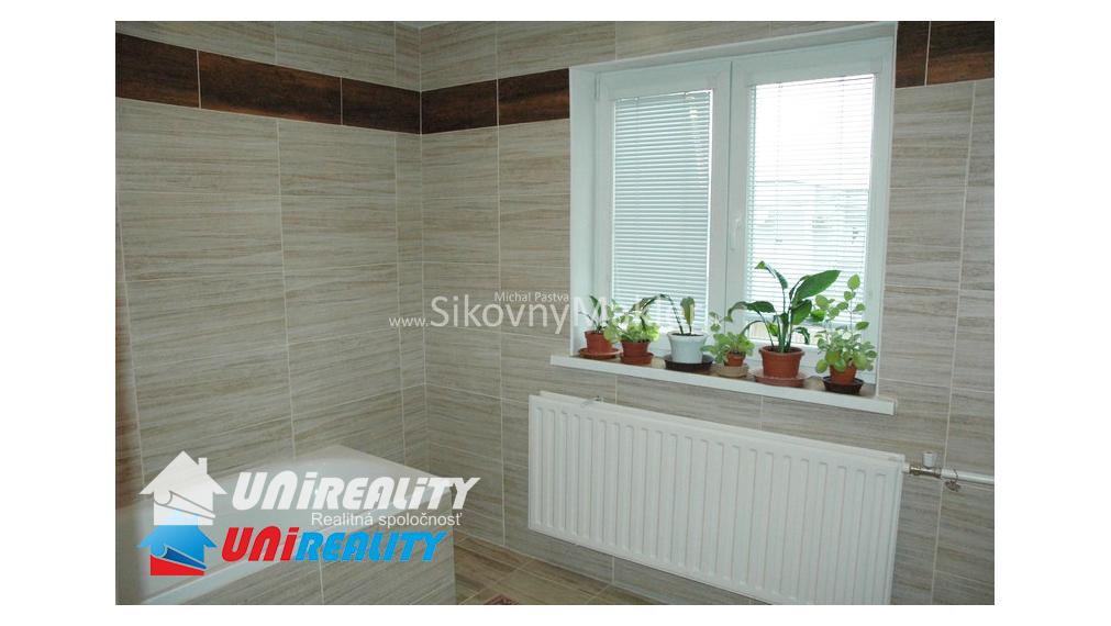 REZERVOVANÉ!!! VEĽKÁ ČAUSA - čiastočne zrekonštruovaný rodinný dom / 918 m2 / IBA U NÁS !!!