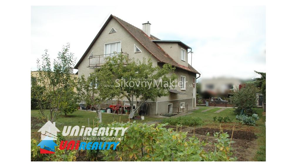 REZERVOVANÉ!!! VEĽKÁ ČAUSA - čiastočne zrekonštruovaný rodinný dom / 918 m2 / IBA U NÁS !!!