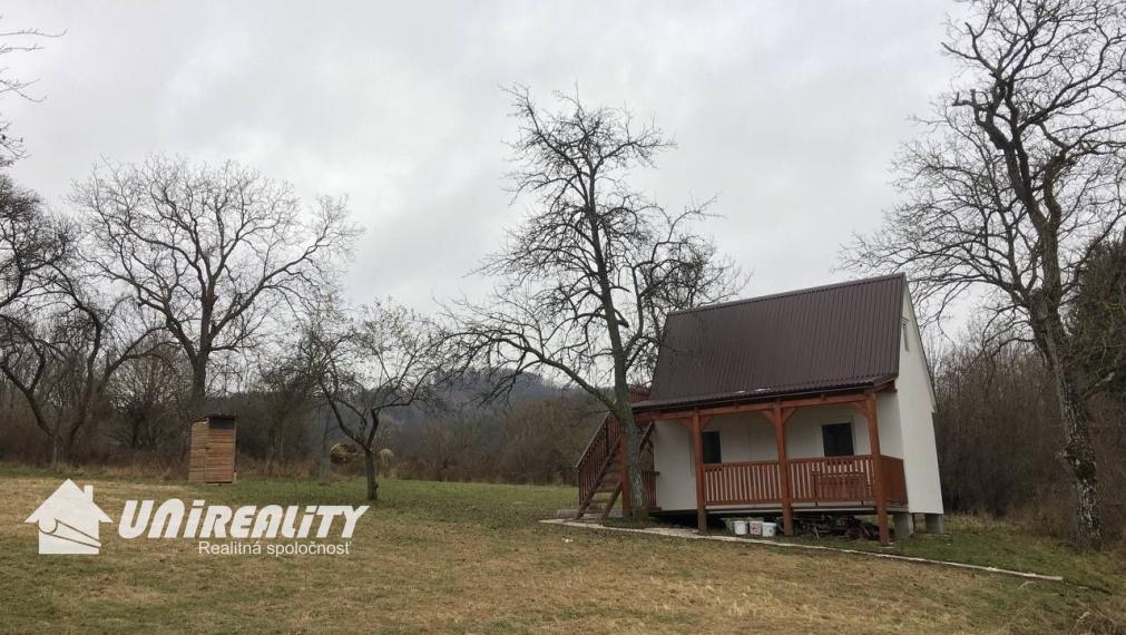 ČIERNA LEHOTA / Rekreačná chata / Tiché prostredie / 192 m2