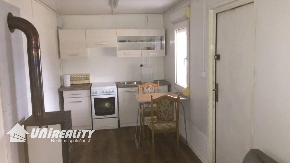 ČIERNA LEHOTA / Rekreačná chata / Tiché prostredie / 192 m2