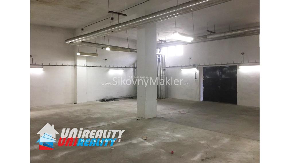 DOLNÉ VESTENICE- Komerčný objekt / skladovacie priestory/ výmera 165 m2