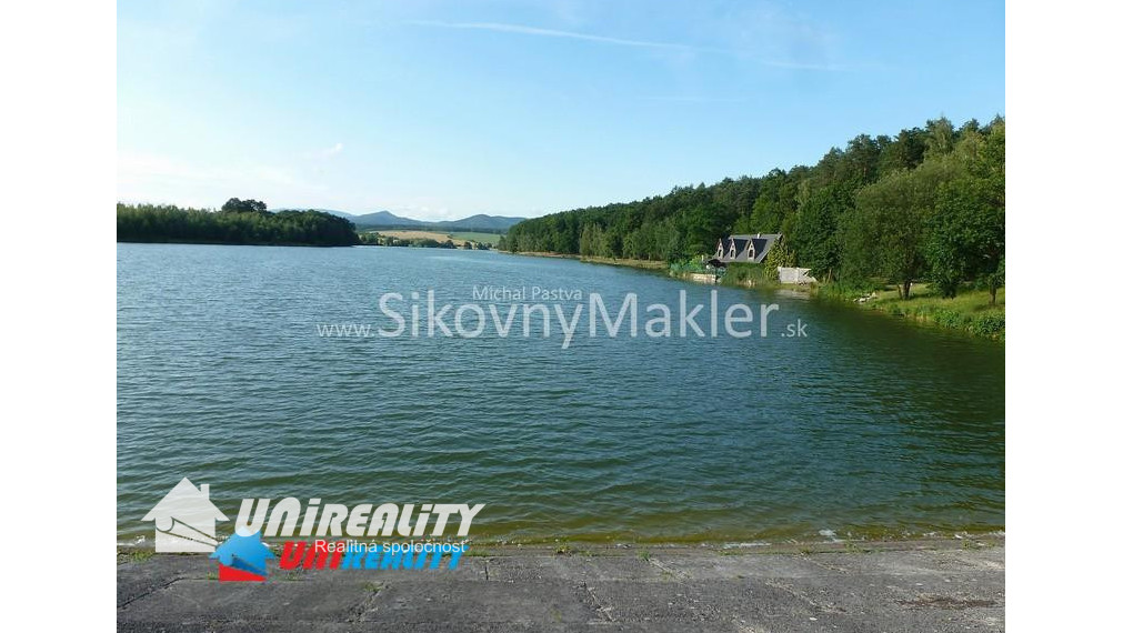 BÁNOVCE NAD BEBRAVOU - 4 - izbový dom na predaj / pozemok 1.730 m2 / IBA U NÁS !!!