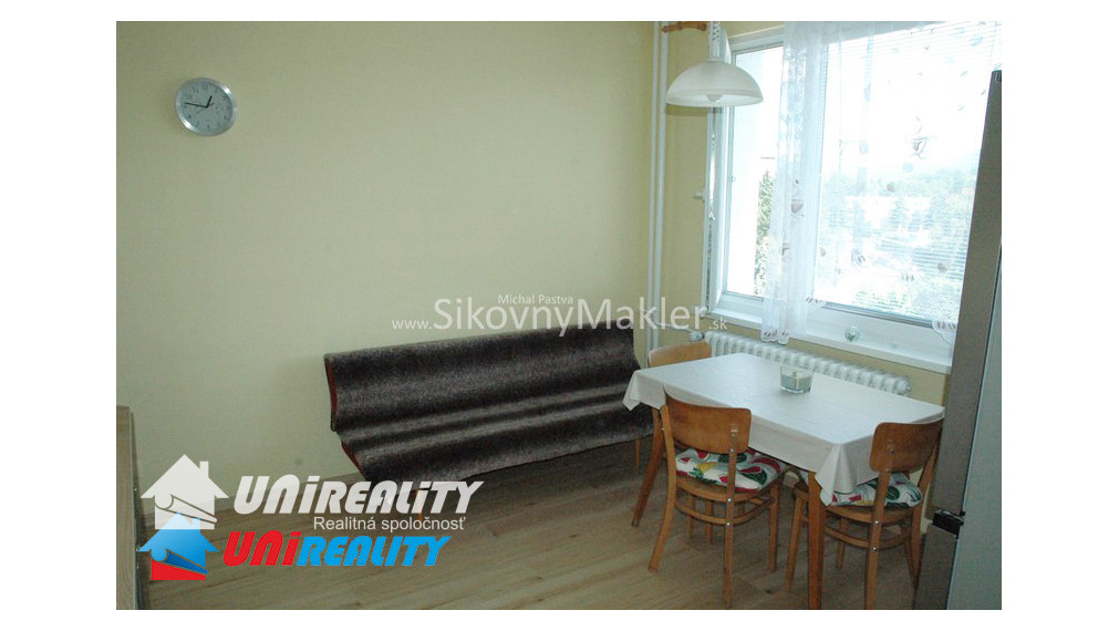 BÁNOVCE NAD BEBRAVOU - 3 izbový byt / SEVER / rekonštrukcia