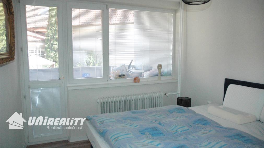 BÁNOVCE NAD BEBRAVOU - 3 izbový byt / Družstevná / rekonštrukcia / 61 m2 / IBA U NÁS