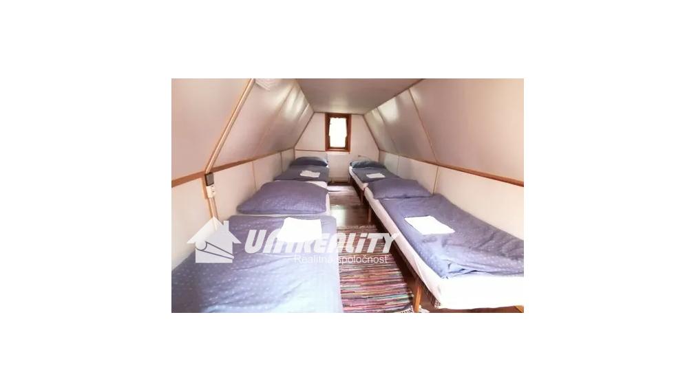 DUCHONKA – príjemná celoročná CHATA v TICHOM prostredí s TERASOU a ústredným kúrením