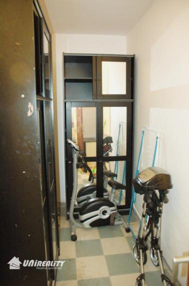 PRENÁJOM- BÁNOVCE n/B. - 3i byt /STRED/zariadenie/74 m2