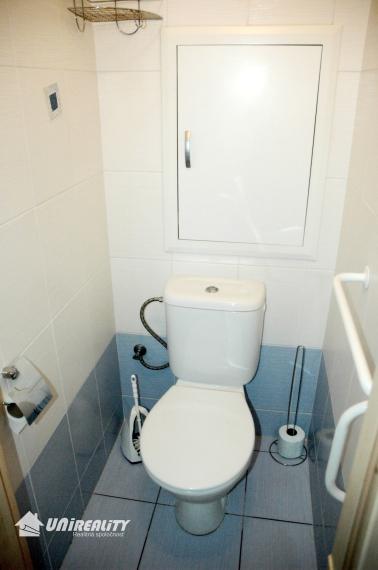 BÁNOVCE NAD BEBRAVOU - 3 izbový byt / Cyrila a Metoda / rekonštrukcia / 63 m2 / IBA U NÁS