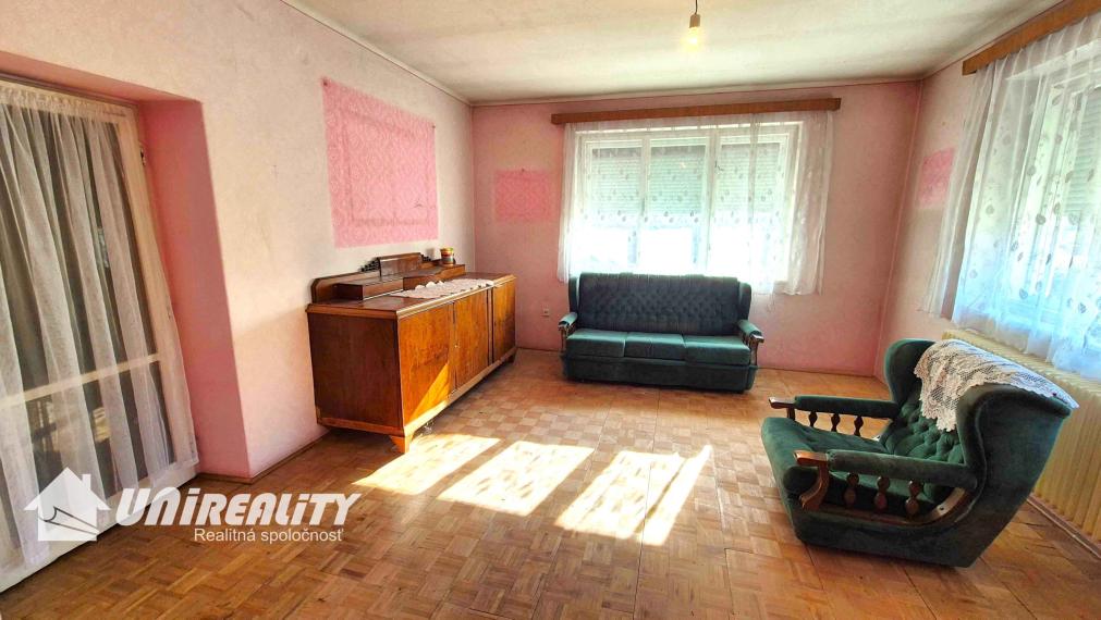 BÁNOVCE nad BEBRAVOU – 4 –izb. dom / lokalita KANADA / IHNEĎ voľný / pozemok 690 m2