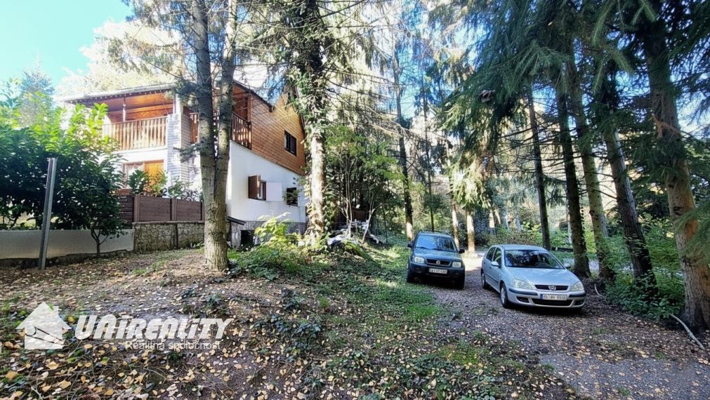 DUCHONKA – príjemná celoročná CHATA v TICHOM prostredí s TERASOU a ústredným kúrením