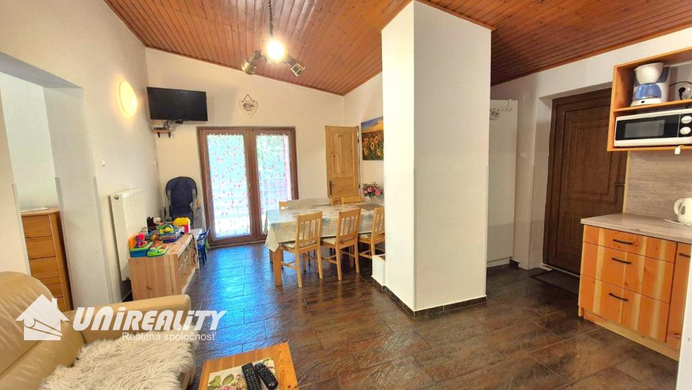 DUCHONKA – unikátna celoročná CHATA / TERASA / altánok / pekné prostredie / KRB +  ústredné kúrenie