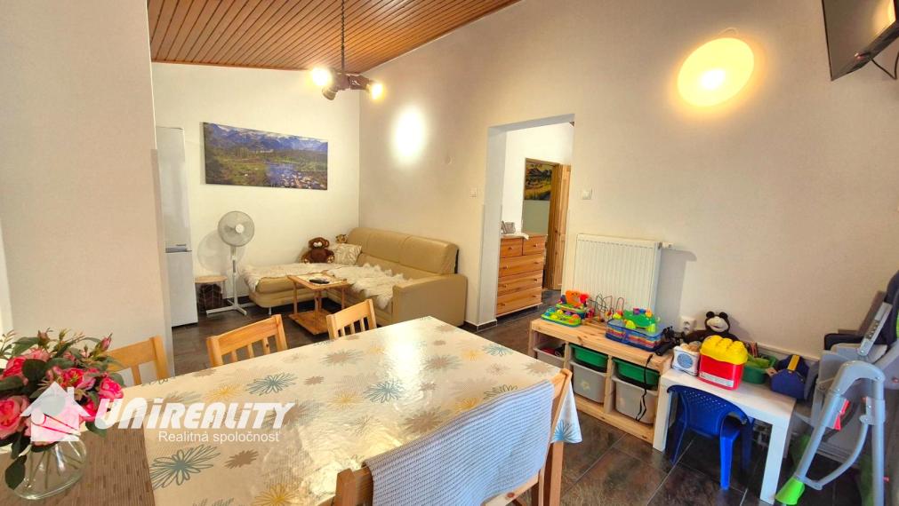 DUCHONKA – unikátna celoročná CHATA / TERASA / altánok / pekné prostredie / KRB +  ústredné kúrenie