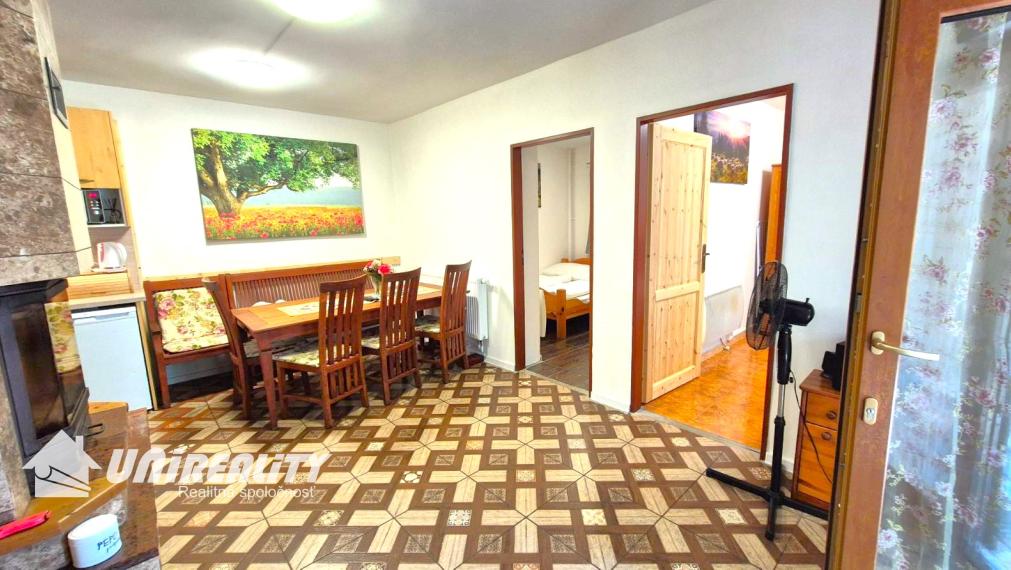 DUCHONKA – unikátna celoročná CHATA / TERASA / altánok / pekné prostredie / KRB +  ústredné kúrenie