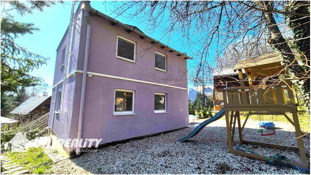 DUCHONKA – pekná celoročná CHATA s VÍRIVKOU / 3 – izby + 2 spoločenské miestnosti / TERASA / pekný pozemok