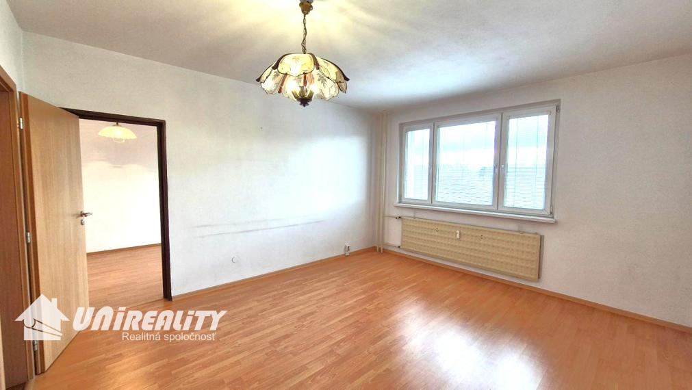 ---REZERVOVANÉ--- TOPOĽČANY – sídl. JUH – 3 – izb. byt / ul. Alexyho / 60 m2 / balkón / IHNEĎ VOĽNÝ