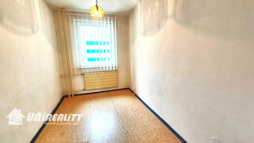 ---REZERVOVANÉ--- TOPOĽČANY – sídl. JUH – 3 – izb. byt / ul. Alexyho / 60 m2 / balkón / IHNEĎ VOĽNÝ