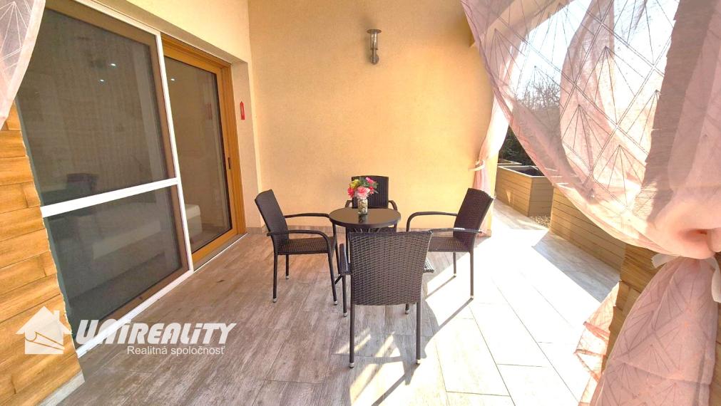 TOPOĽČANY – nízko-energetická NOVOSTAVBA / super lokalita MRAVENISKO