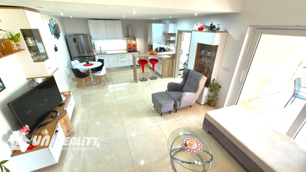 TOPOĽČANY – nízko-energetická NOVOSTAVBA / super lokalita MRAVENISKO