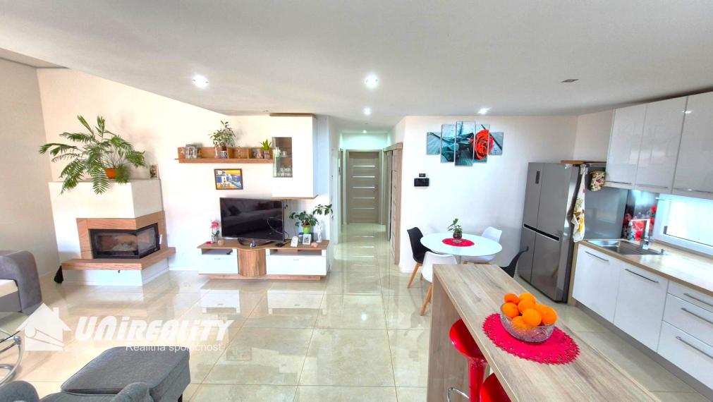 TOPOĽČANY – nízko-energetická NOVOSTAVBA / super lokalita MRAVENISKO