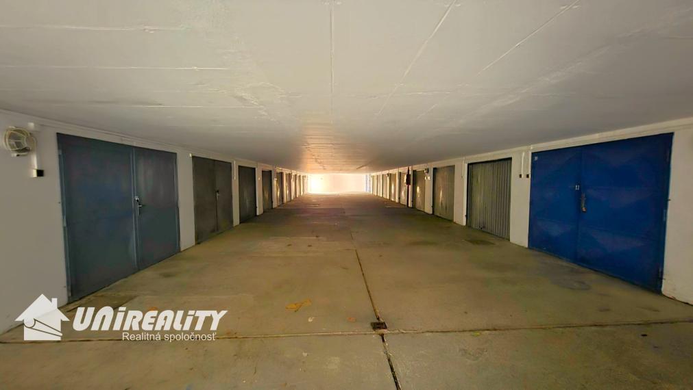 GARÁŽ – TOPOĽČANY / sídl. JUH / areál hromadných garáži