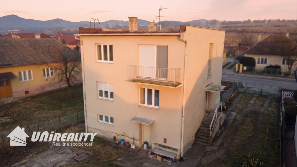 PODLUŽANY - dvojpodlažný rodinný dom / pozemok 1.897 m2