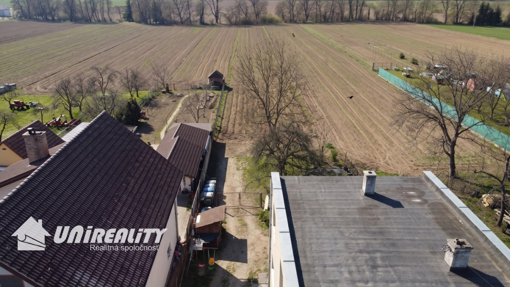 PODLUŽANY - dvojpodlažný rodinný dom / pozemok 1.897 m2