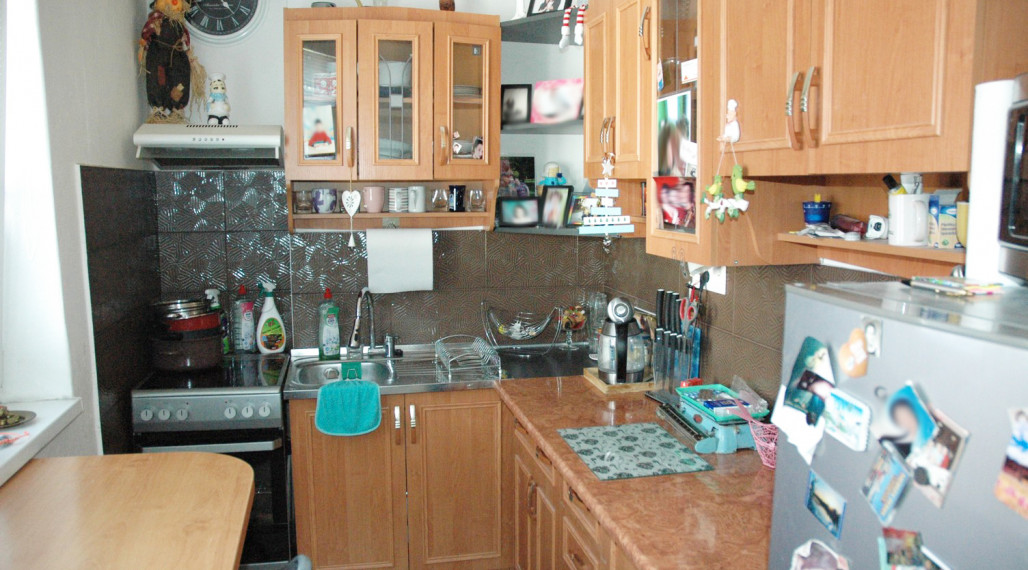 BÁNOVCE NAD BEBRAVOU - 3 izbový byt / Družstevná / rekonštrukcia / 61 m2 / IBA U NÁS