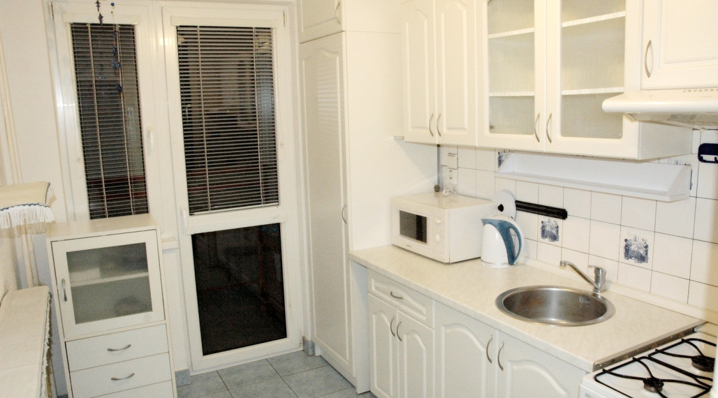 BÁNOVCE NAD BEBRAVOU - 3 izbový byt / Cyrila a Metoda / rekonštrukcia / 63 m2 / IBA U NÁS