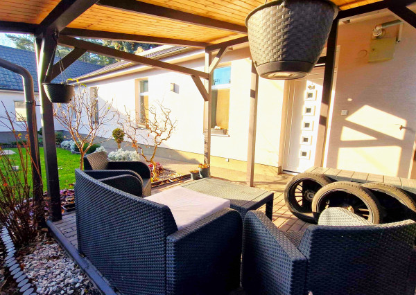 TOPOĽČANY – 2 – DOMY za cenu 1 / širšie centrum mesta /