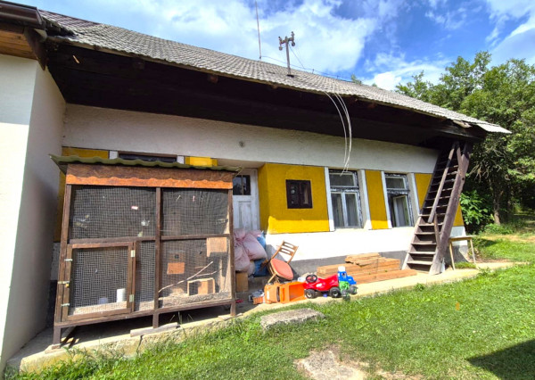 KŠINNÁ – 2 – izbový starší domček / pozemok 535 m2