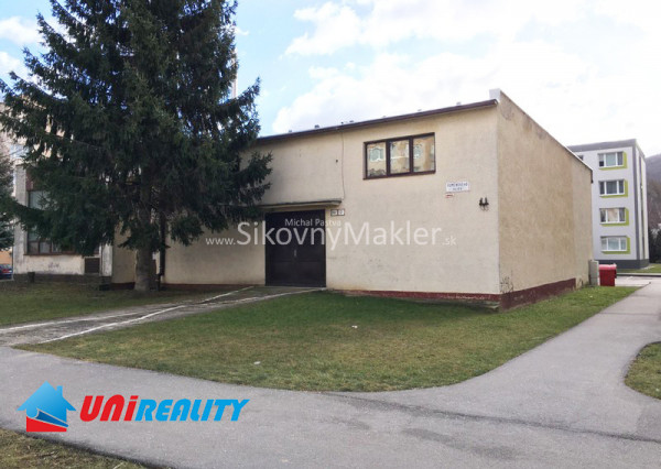 DOLNÉ VESTENICE- Komerčný objekt / skladovacie priestory/ výmera 165 m2