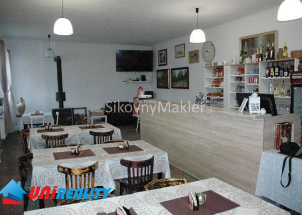 BISKUPICE- Zabehnuté pohostinstvo a byt so samostatným vchodom / pozemok 822 m2