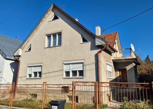 BÁNOVCE nad BEBRAVOU – 4 –izb. dom / lokalita KANADA / IHNEĎ voľný / pozemok 690 m2
