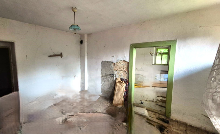 KŠINNÁ – 2 – izbový starší domček / pozemok 535 m2 - fotografia 5