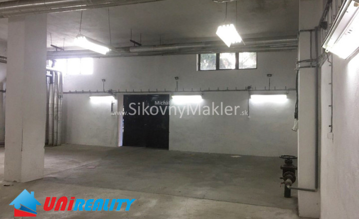 DOLNÉ VESTENICE- Komerčný objekt / skladovacie priestory/ výmera 165 m2 - fotografia 4