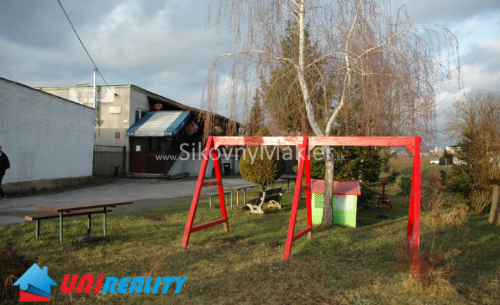 BISKUPICE- Zabehnuté pohostinstvo a byt so samostatným vchodom / pozemok 822 m2 - fotografia 15