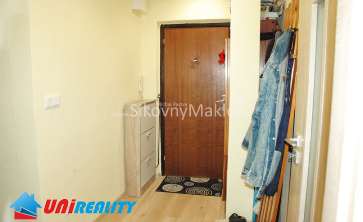 BÁNOVCE NAD BEBRAVOU - 3 izbový byt / SEVER / rekonštrukcia - fotografia 7