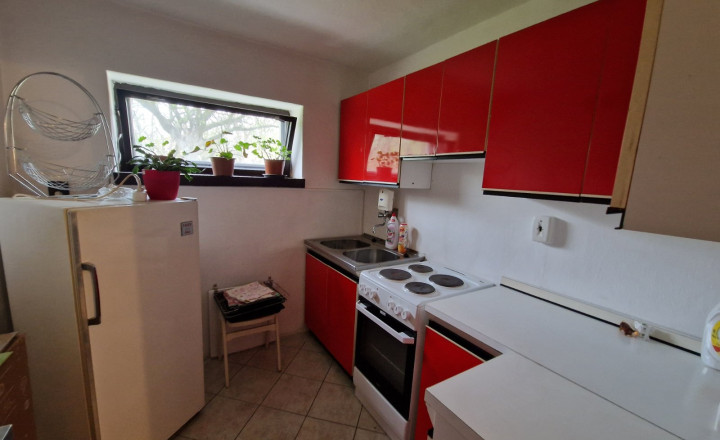 BN – Obec  PEČEŇANY – PEKNÝ – 4 – izbový  dom  v  tichej časti, nádherný pozemok 1.501 m2 - fotografia 12