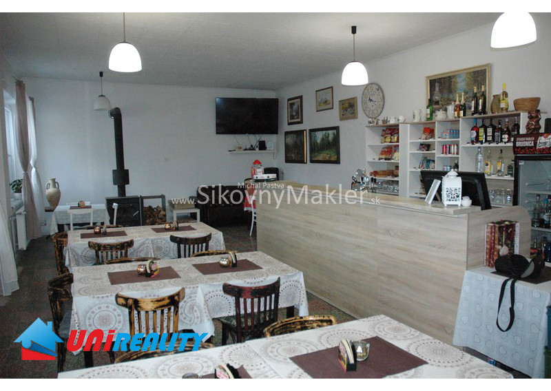BISKUPICE- Zabehnuté pohostinstvo a byt so samostatným vchodom / pozemok 822 m2